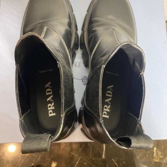Prada monolith brushed leather chelsea boots - Picture 12 of 13